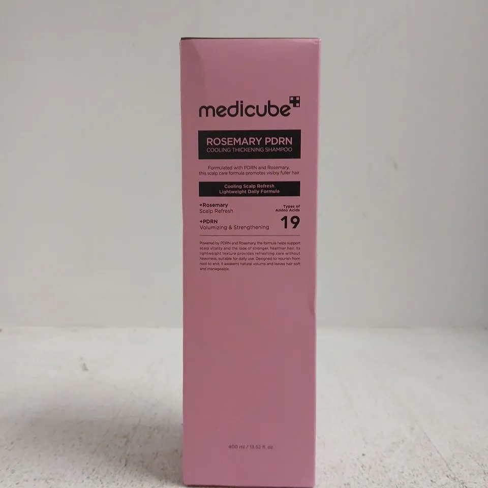 MEDICUBE ROSEMARY PDRN COOLING THICKENING SHAMPOO – 400 ML