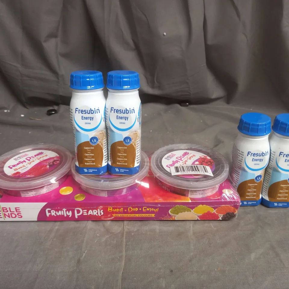 APPROXIMATELY 15 ASSORTED FOOD AND DRINK ITEMS TO INCLUDE FRESUBIN ENERGY DRINK AND FRUITY PEARLS - COLLECTION ONLY