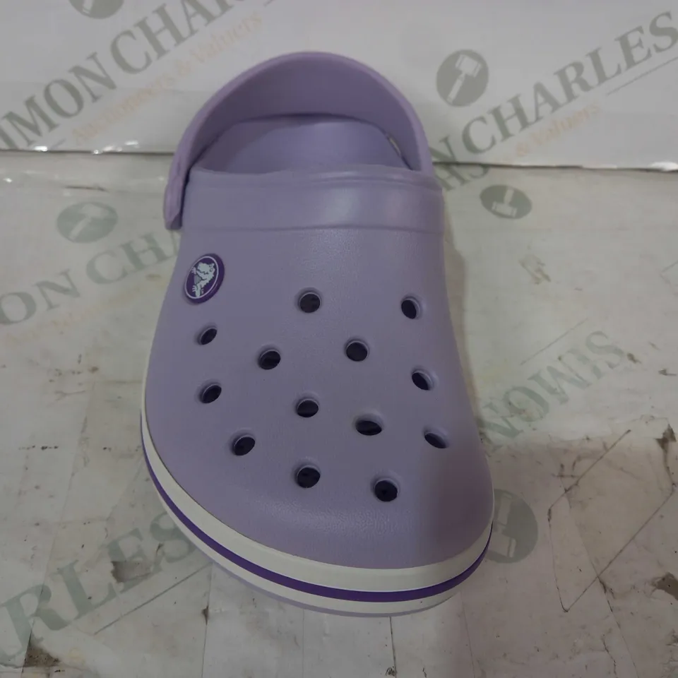 BOXED PAIR OF CROCS IN LILAC SIZE J1