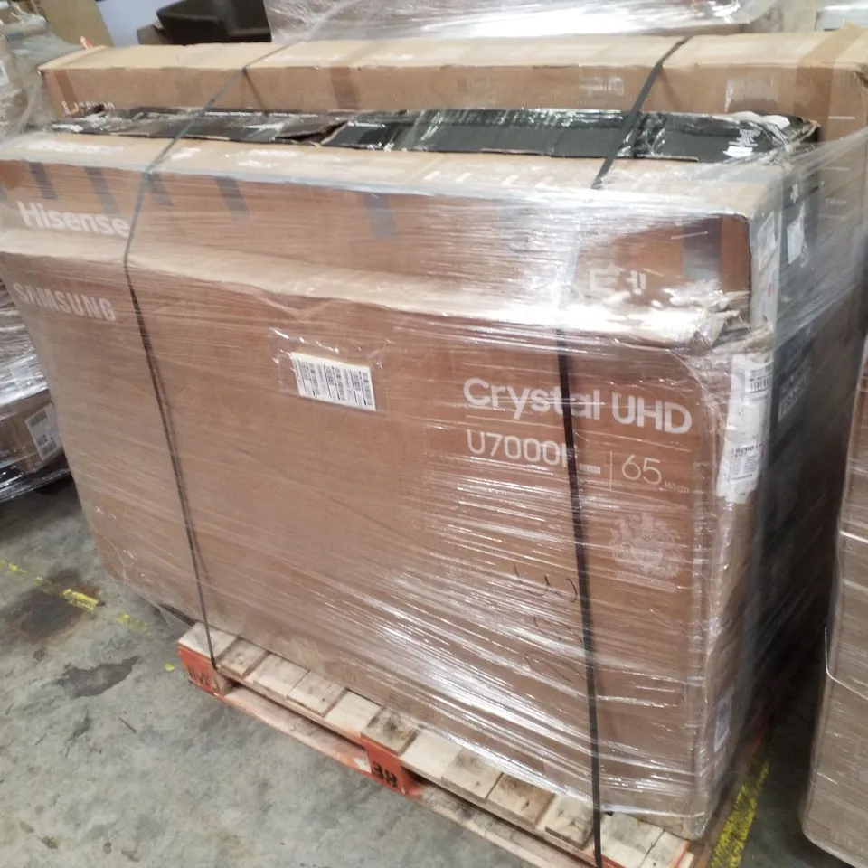 PALLET CONTAINING 5 ASSORTED DAMAGED TVS