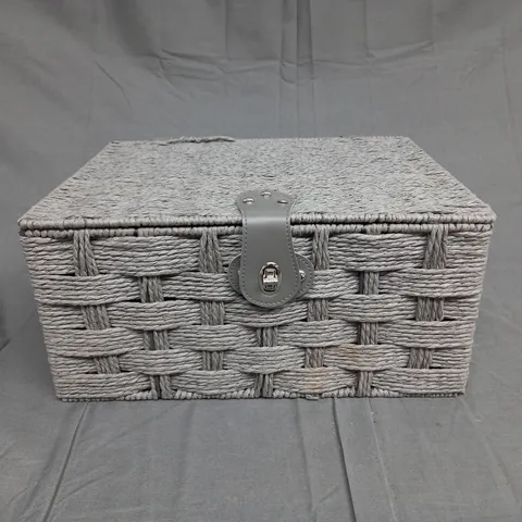 WICKER STORAGE BOX