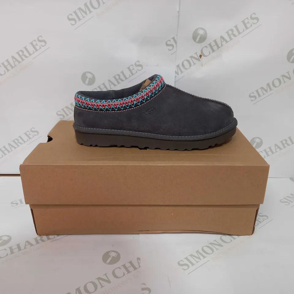 UGG BOOTS TASMAN - UK 4