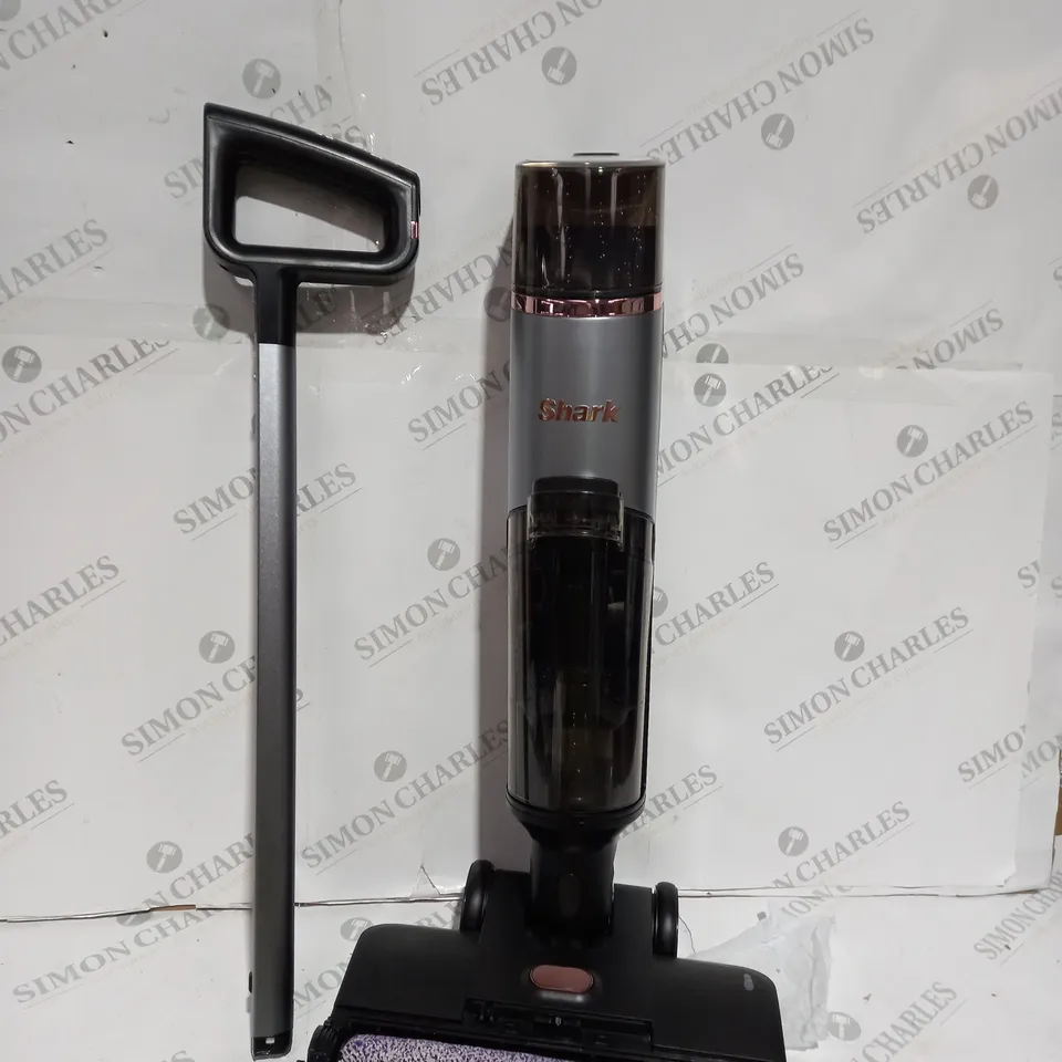 BOXED SHARK HYDROVAC HARD FLOOR WET & DRY CORDLESS CLEANER WD210UK