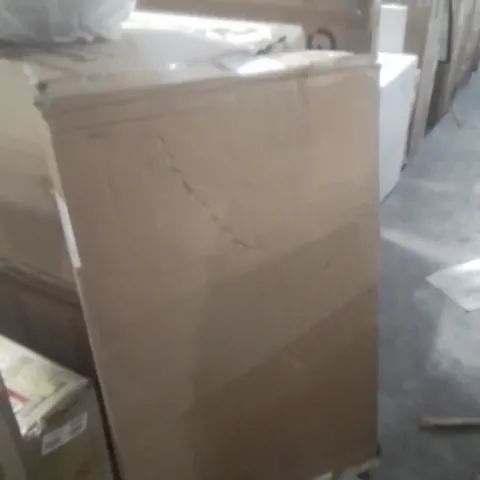 BOXED METAL BASE COMPUTER DESK (1 BOX)