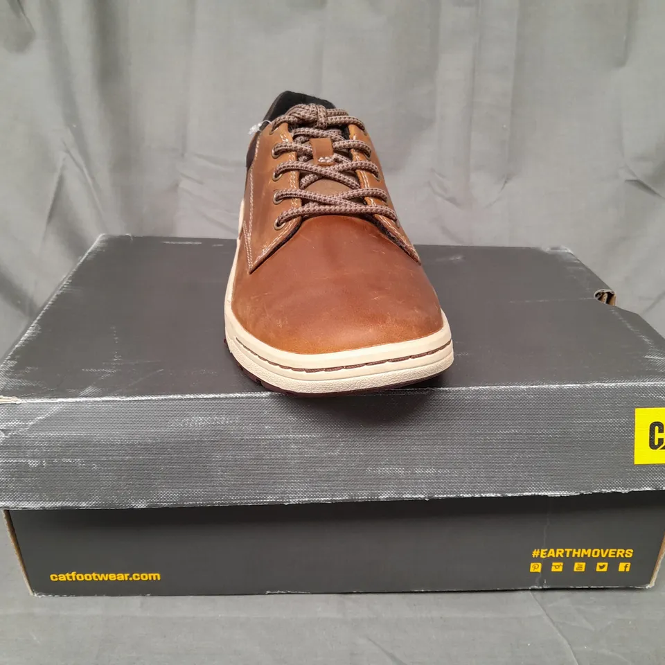 BOXED PAIR OF CAT SHOES IN BROWN UK SIZE 8
