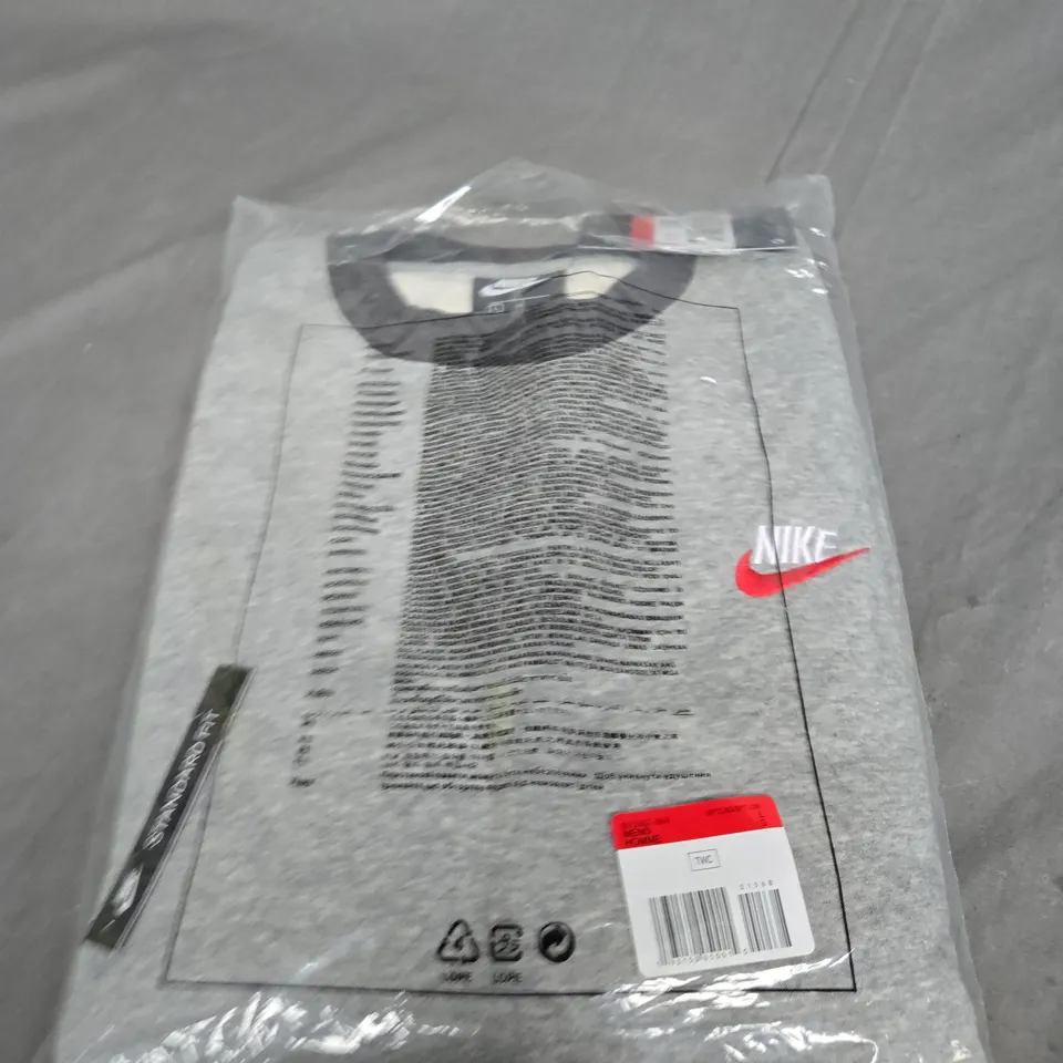 BAGGED NIKE LOGO SWEATSHIRT SIZE L