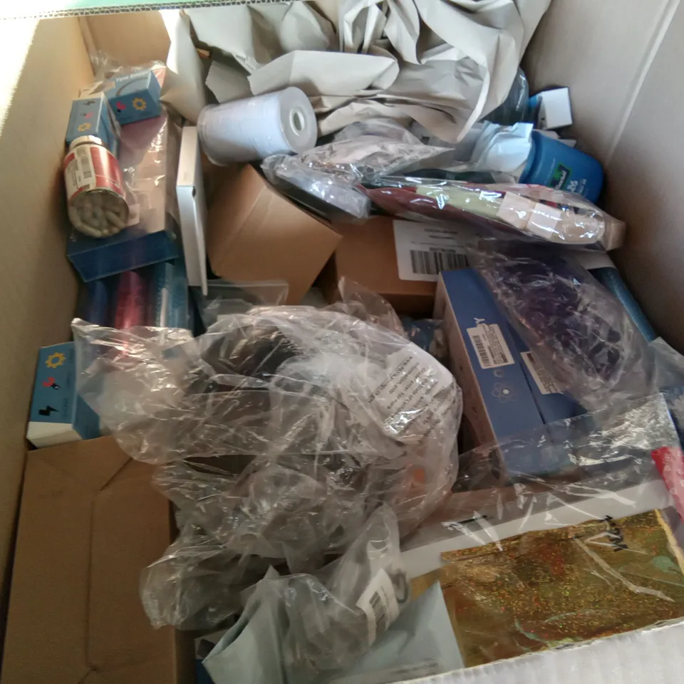 PALLET OF ASSORTED ITEMS INCLUDING OLD NOBBY MOLECULAR KIT, STARPONY BEAN BAG RING, NO FOG LENS CLEANING WIPES, 90 CAPSULES BOOSTING IMMUNITIES POMEGRANATE EXTRACT, GARDENRICH HAND PRUNERS