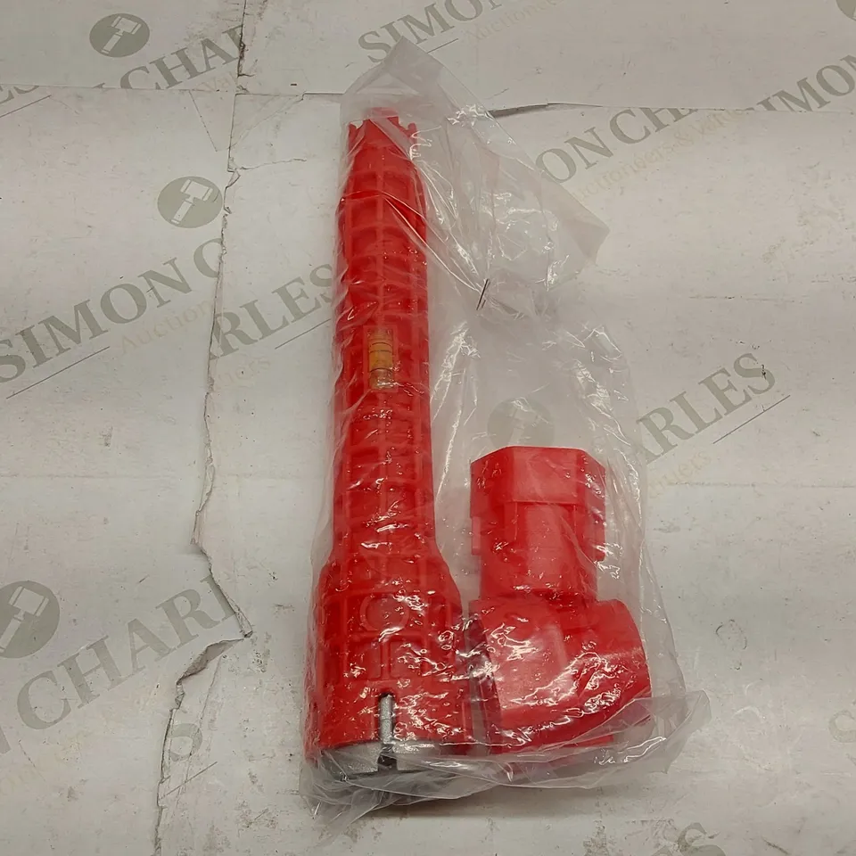 BOX OF APPROXIMATELY 13 BRAND NEW ASSORTED BUILDING AND DIY PRODUCTS TO INCLUDE;