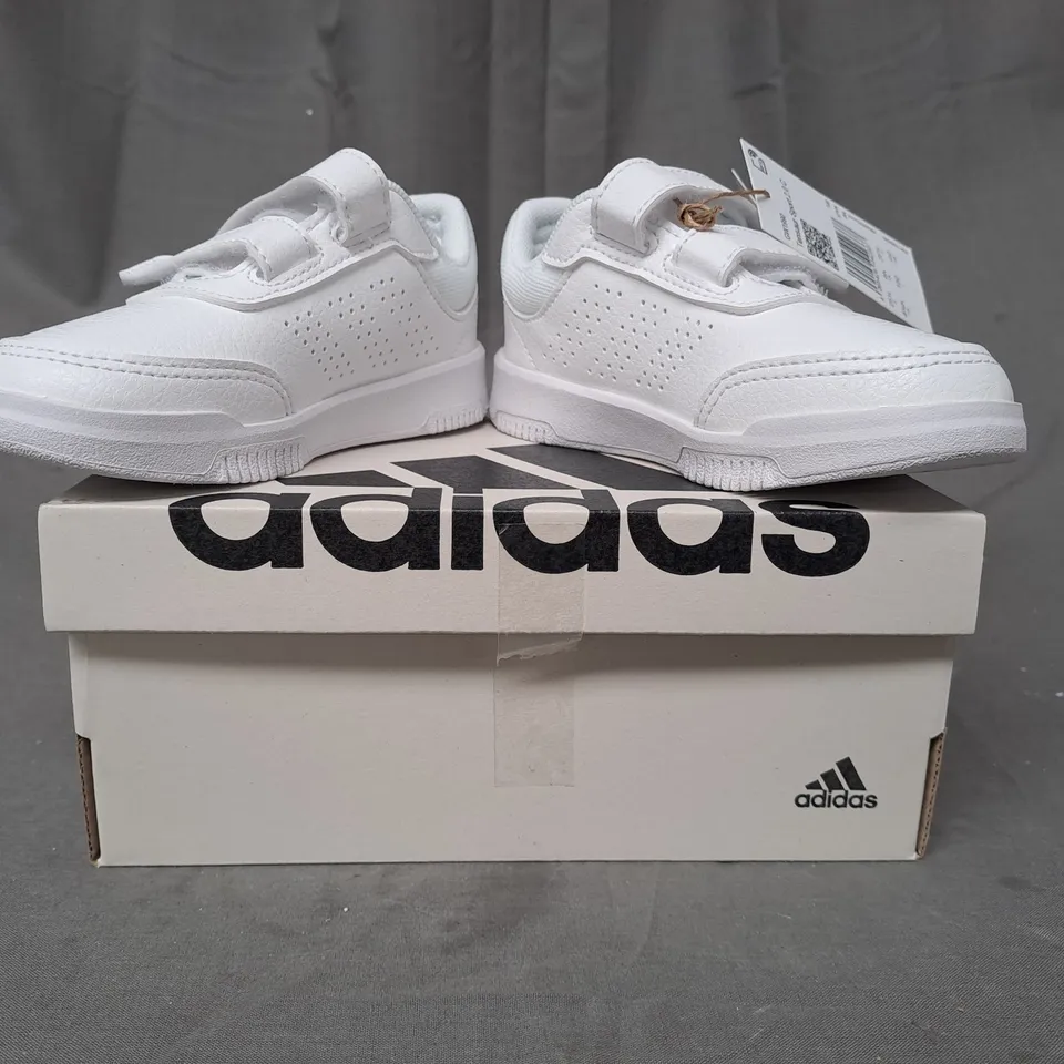 BOXED PAIR OF ADIDAS TENSAUR SPORT 2.0 KIDS SHOES IN WHITE UK SIZE 8