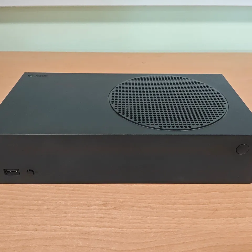 XBOX SERIES S 1TB DIGITAL EDITION CONSOLE IN BLACK WITH 2 CONTROLLERS