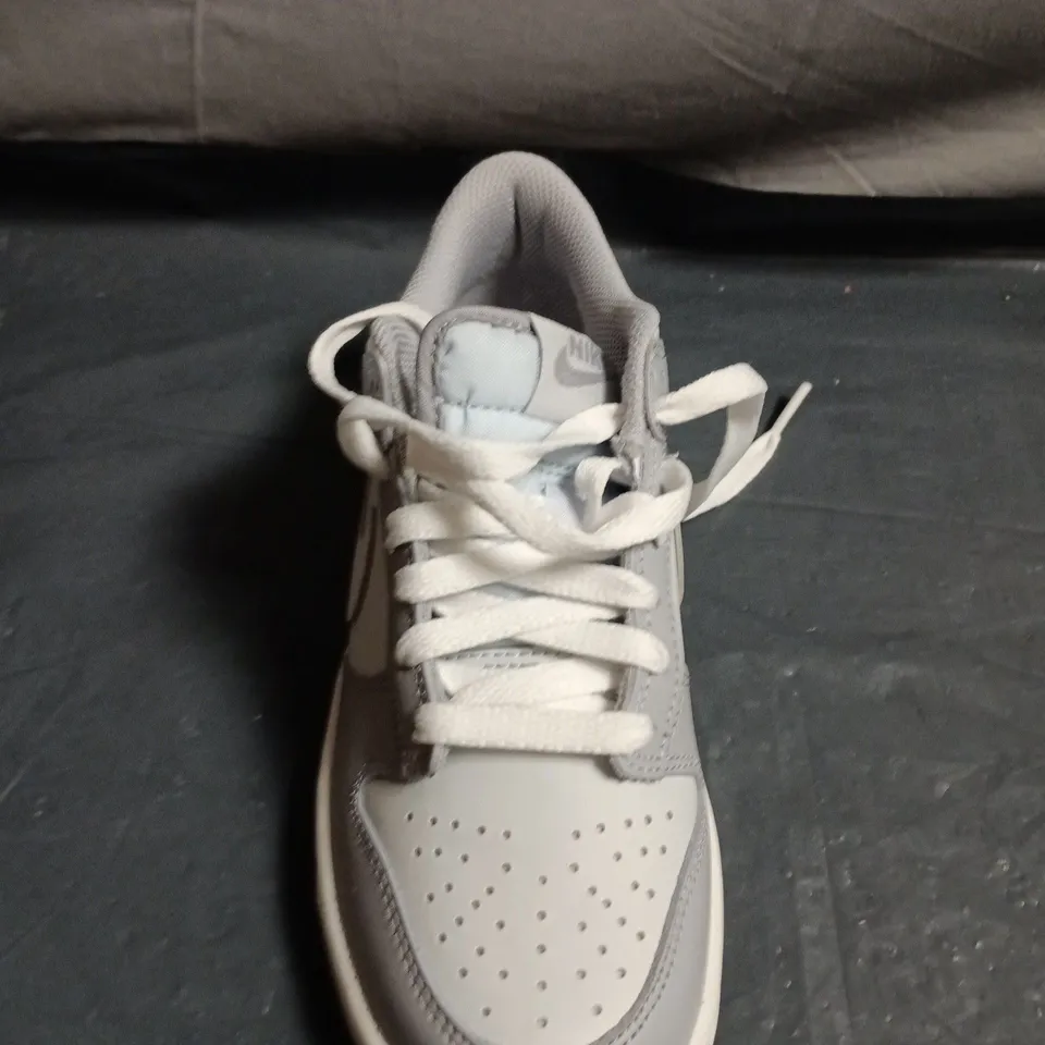 PAIR OF NIKE SNEAKERS – GREY/WHITE, LOW-TOP = UK SIZE 3.5
