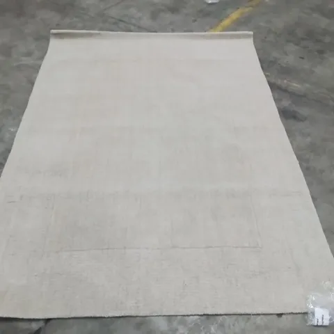 QUALITY DESIGNER AREA RUG - APPROXIMATELY 220X160CM