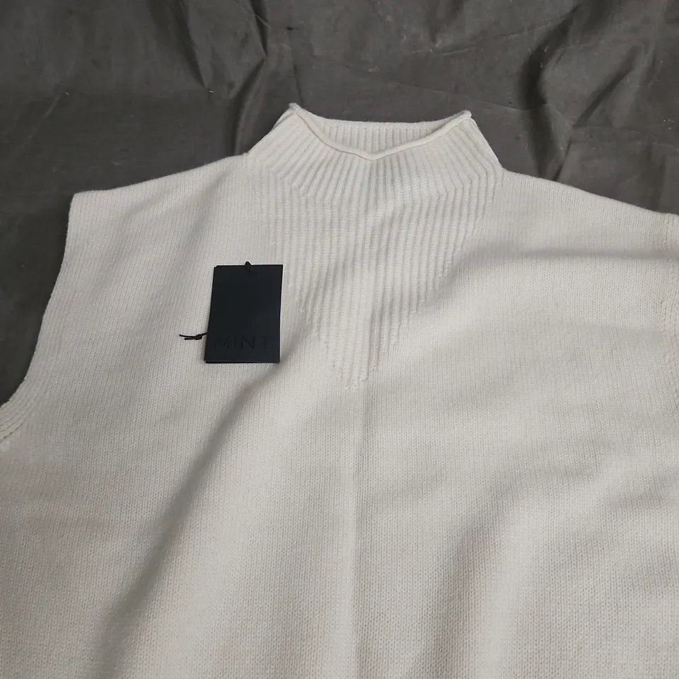 MINT STUDIO CREAM CURVED SLEEVELESS TOP – WOMEN'S, SIZE L