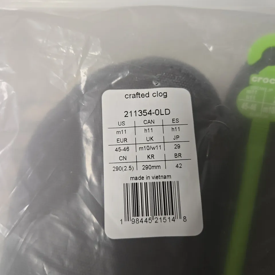 CROCS CRAFTED CLOG – UK 10 (US 11; EU 45–46) GREY WITH LIME GREEN ACCENT, BAGGED