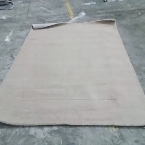 QUALITY DESIGNER AREA RUG - APPROXIMATELY 230X160