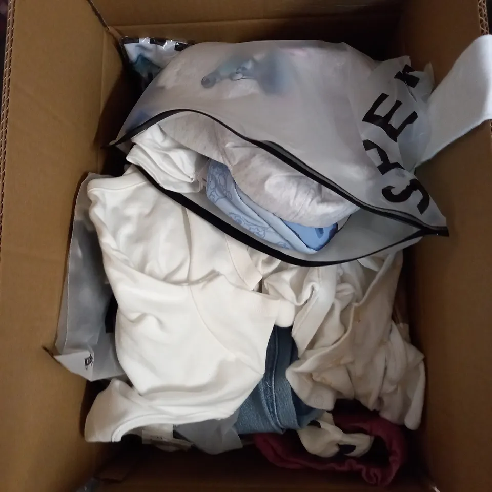 MEDIUM  BOX OF ASSORTED KIDS CLOTHING ITEMS TO INCLUDE BAGS, BABY GROWS AND DRESSES