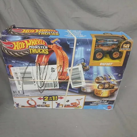 HOT WHEELS MONSTER TRUCKS 2-IN-1 BIGFOOT TRACK PLAYSET – BOXED