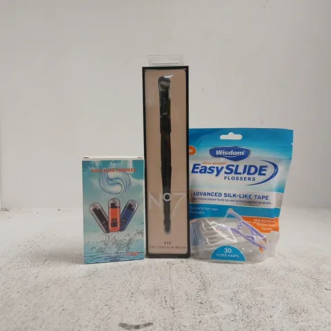 APPROXIMATELY 8 ASSORTED COSMETIC ITEMS INCLUDING VARIOUS MAKES AND BRANDS - COLLECTION ONLY