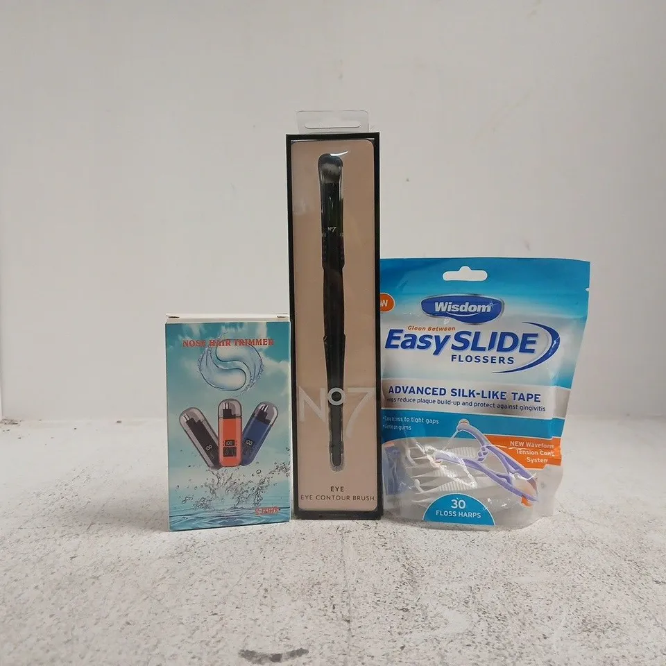 APPROXIMATELY 8 ASSORTED COSMETIC ITEMS INCLUDING VARIOUS MAKES AND BRANDS - COLLECTION ONLY