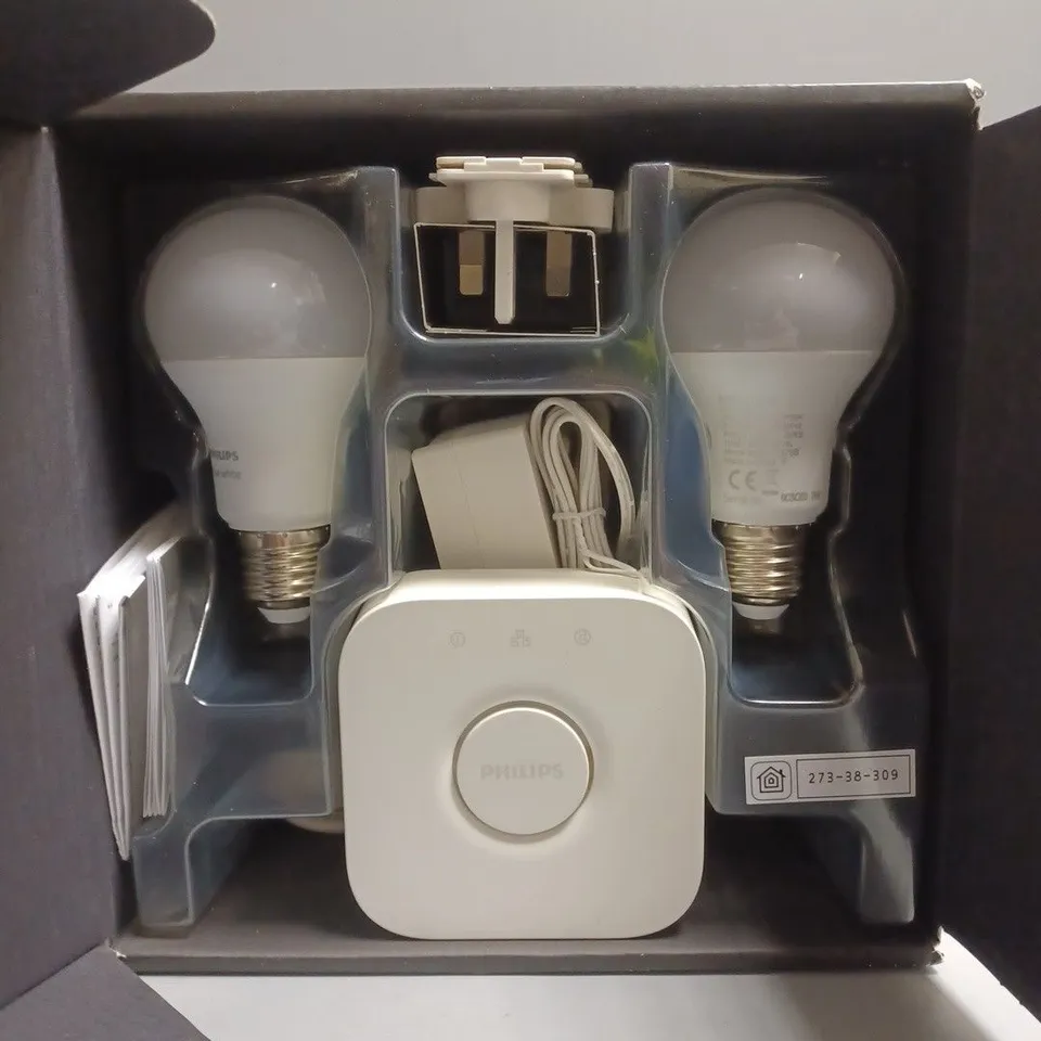 BOXED PHILIPS HUE PERSONAL WIRELESS LIGHTING STARTER KIT 