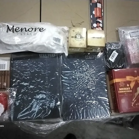 PALLET OF ASSORTED ITEMS INCLUDING 6 FINE LINE PENS, 2022/2023 ACADEMIC DIARY, SCENTED CANDLES, MENORAH LADIES SLIPPERS, SANTA FIDGET TOY, CHRISTMAS SCENTED CANDLES