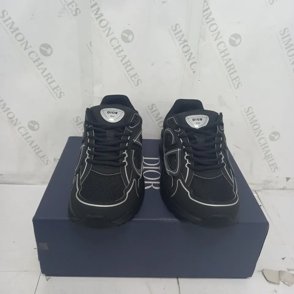 BOXED DIOR B30 SNEAKER SIZE UNSPECIFIED 