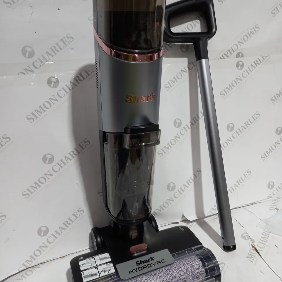 BOXED SHARK HYDROVAC HARD FLOOR WET & DRY CORDLESS CLEANER WD210UK