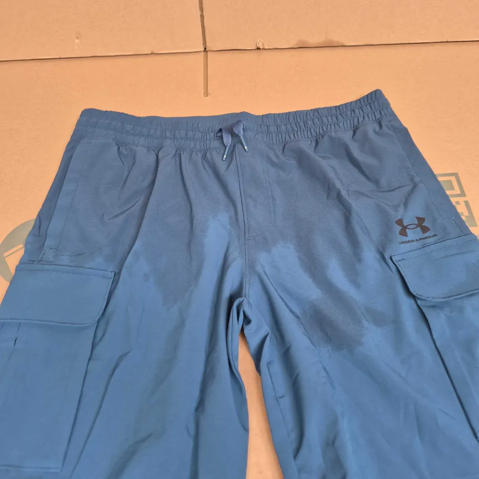 UNDER ARMOUR VIBE WOVEN CARGO SHORTS – BLUE/BLACK – XL
