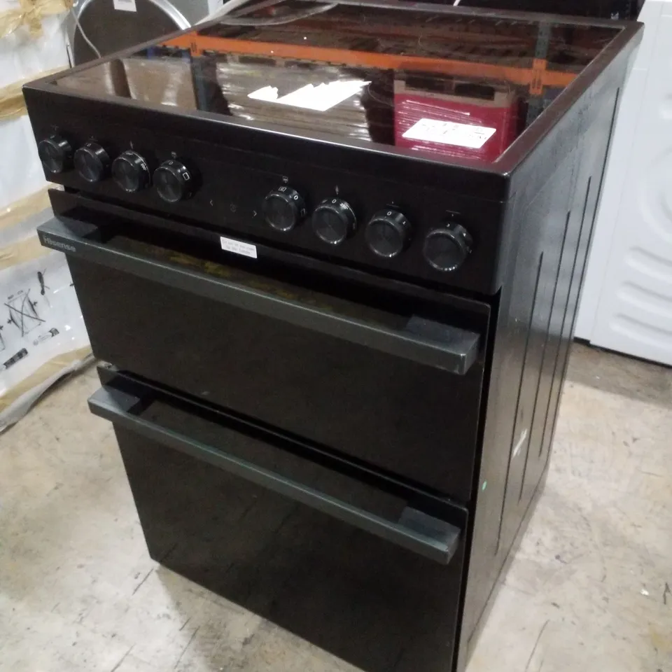 HISENSE FREESTANDING ELECTRIC COOKER WITH CERAMIC HOB – BLACK