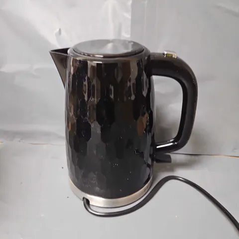 RUSSELL HOBBS HONEYCOMB KETTLE