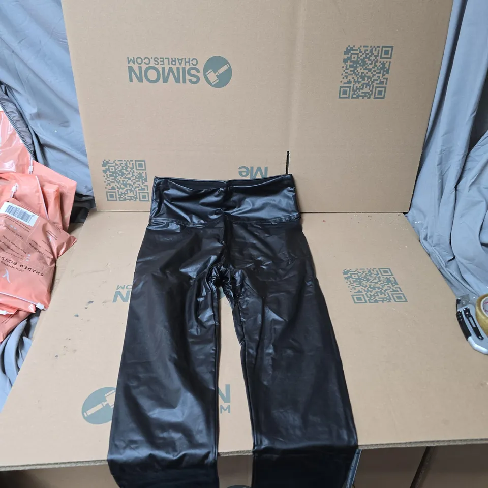BOX OF APPROXIMATELY 20 ASSORTED CLOTHING ITEMS TO INCLUDE: APRICOT LEATHER LOOK PANTS SIZE M