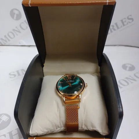 LADIES LA BANUS WATCH β CHAIN LINK METAL STRAP β MAGNETIC CLASP