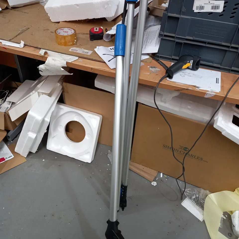 WOLF 4M TELESCOPIC LANCE