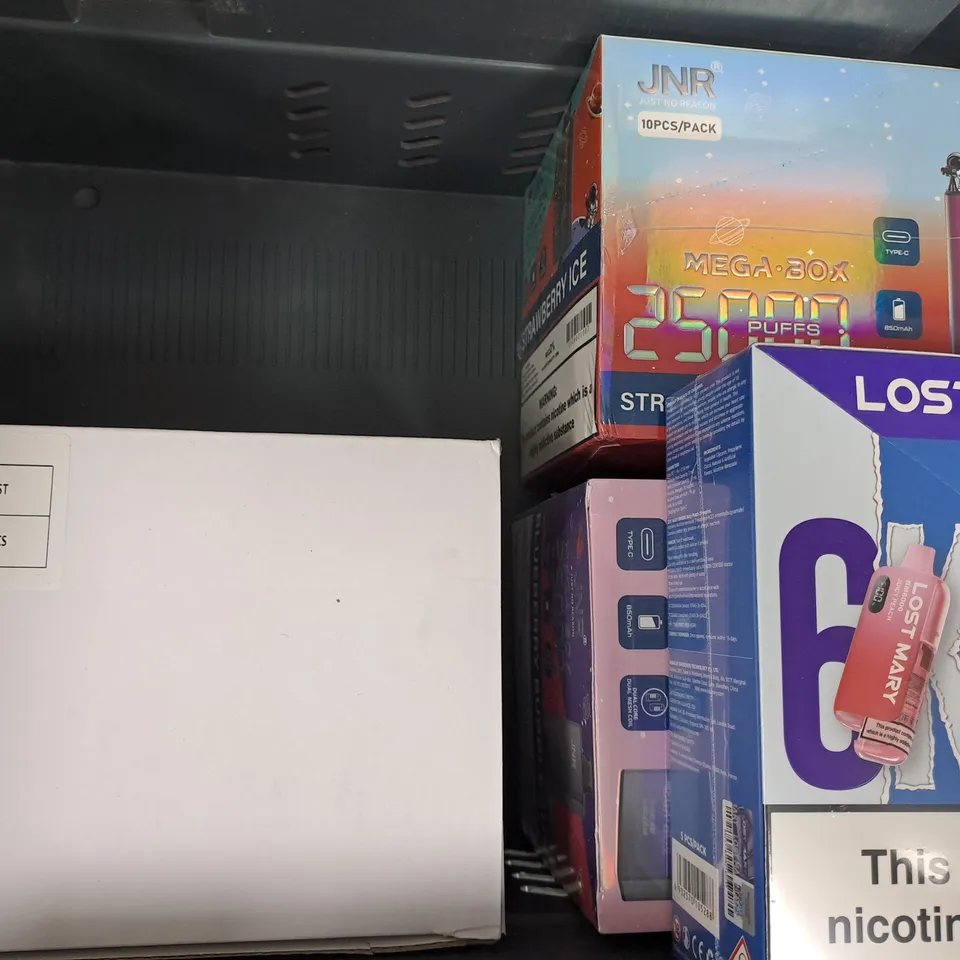 APPROXIMATELY 5 ASSORTED E-CIGARETTE AND VAPE ITEMS TO INCLUDE LOST MARY, JNR, ETC