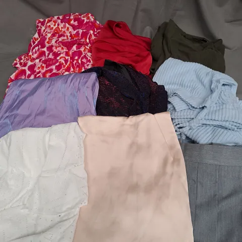 BOX OF APPROXIMATELY 15 ASSORTED CLOTHING ITEMS TO INCLUDE SKIRTS, DRESSES, TROUSERS ETC