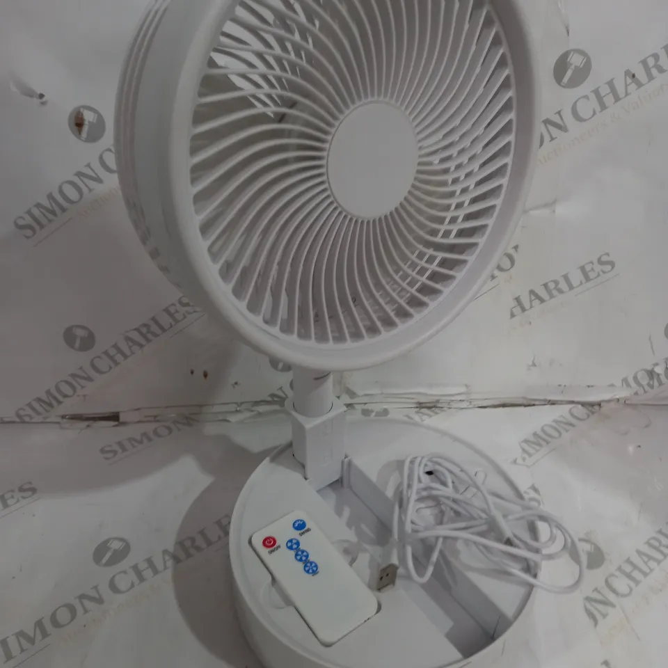 BOXED BELL & HOWELL OSCILLATING FOLDING RECHARGEABLE FAN, WHITE