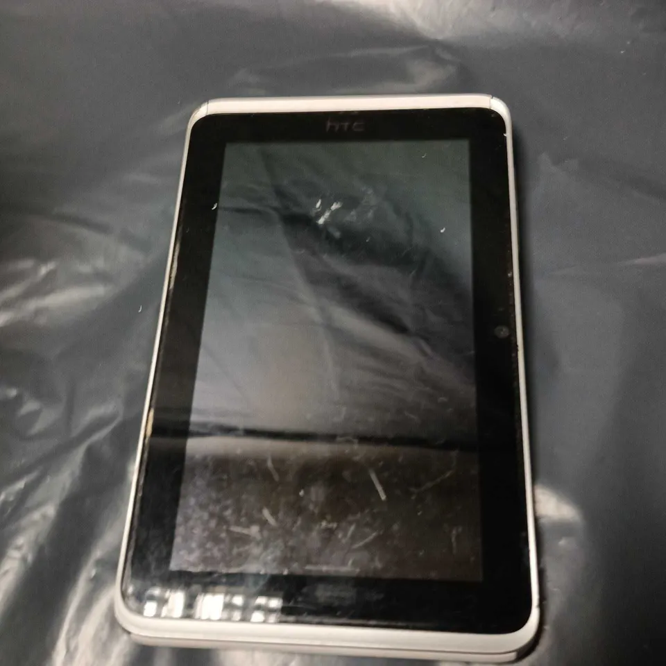 HTC TABLET  – SILVER BACK WITH HTC SENSE 