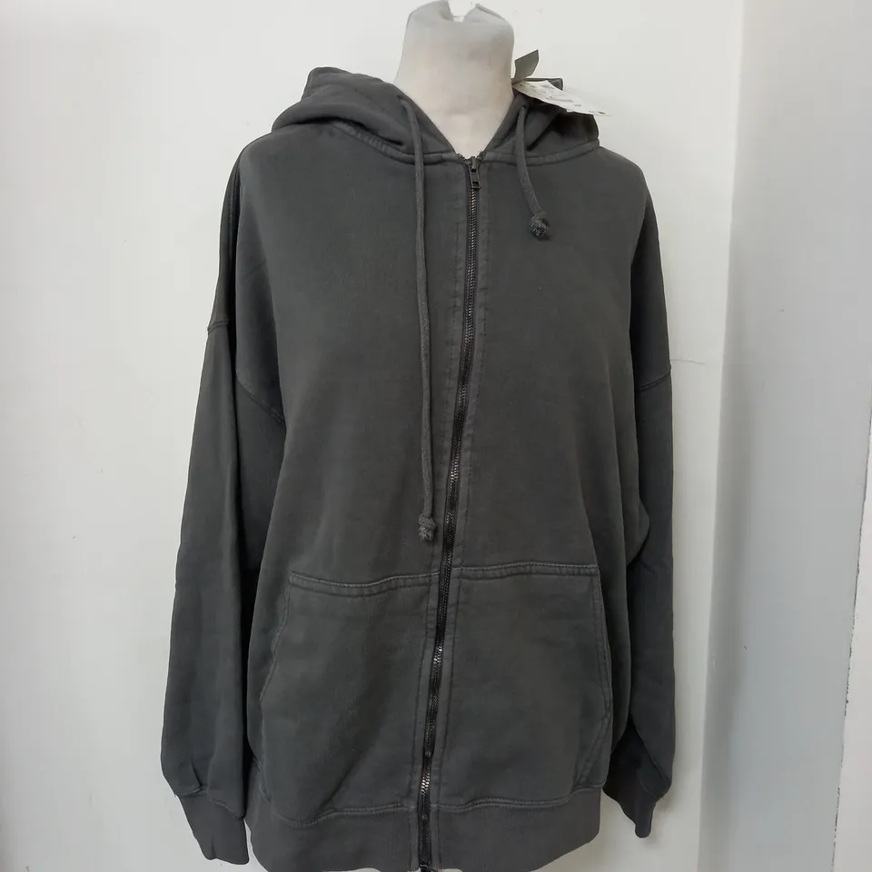 PULL&BEAR ZIP THROUGH HOODIE IN WASHED GREY SIZE S