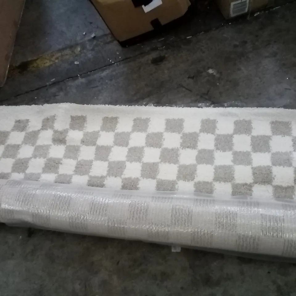 TAPSCOTT SOFT HIGH PILE MACHINE WOVEN RUG SIZE UNSPECIFIED