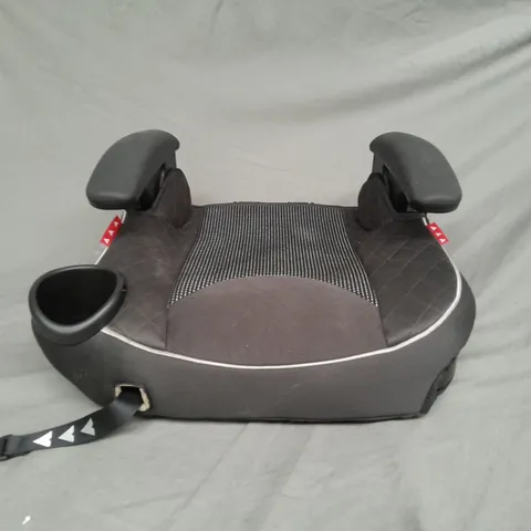 TODDLERS CARSEAT