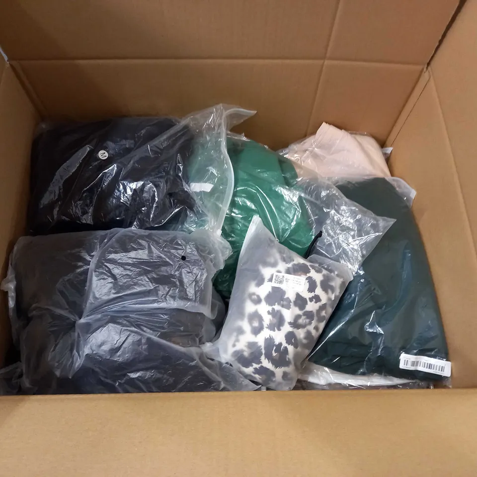 LARGE QUANTITY OF ASSORTED BAGGED CLOTHING ITEMS TO INCLUDE BEHRENS AND ASOS
