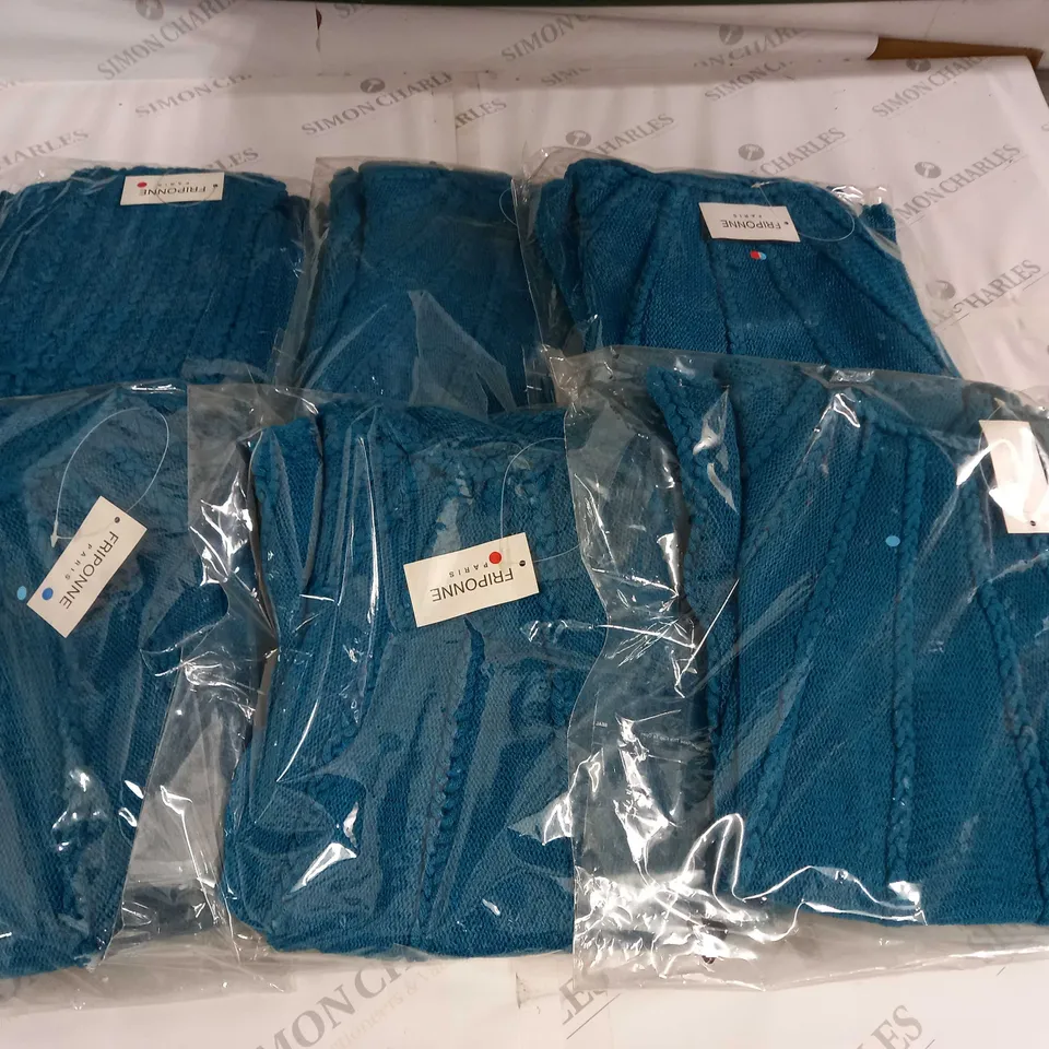 LOT OF 6 ASSORTED KNITWEAR CLOTHING ITEMS - VARIOUS SIZES