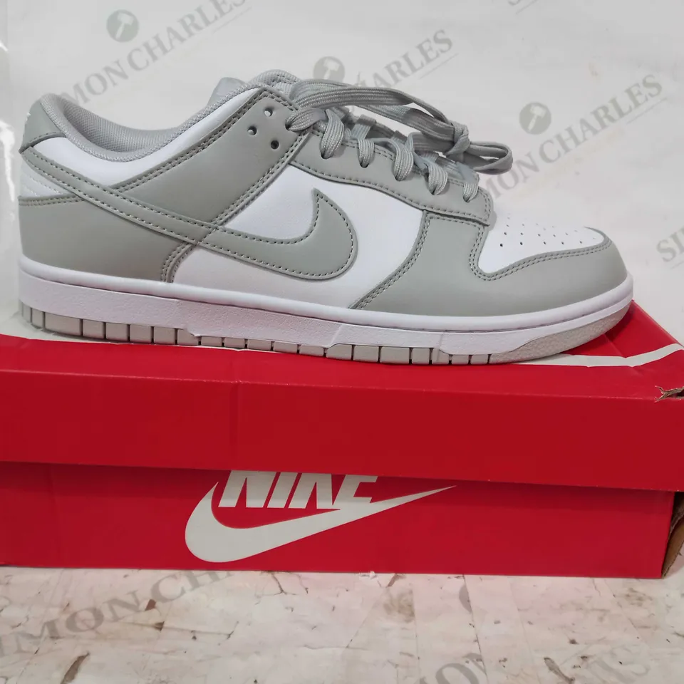 BOXED PAIR OF NIKE DUNK LOW RETRO SHOES IN WHITE/GREY UK SIZE 10
