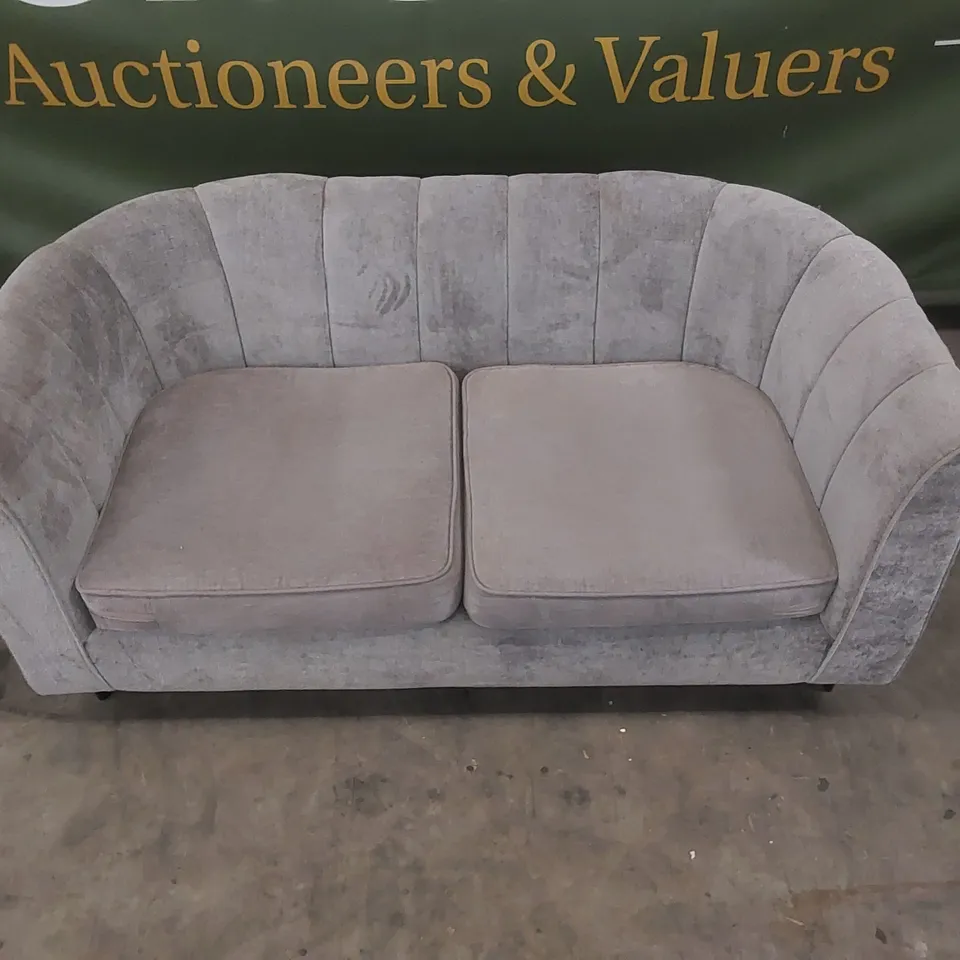 QUALITY DESIGNER GUILD FABRIC UPHOLSTERED 3 SEATER SOFA