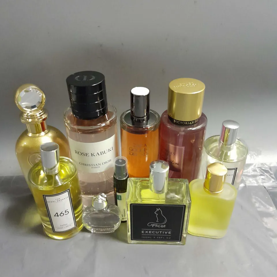 BOX OF APPROXIMATELY 10 ASSORTED FRAGRANCES TO INCLUDE - CHRISTIAN DIOR ROSE KABUKI - VICTORIA'S SECRET PURE SEDUCTION - ZARA GOLDEN DECADE - ETC