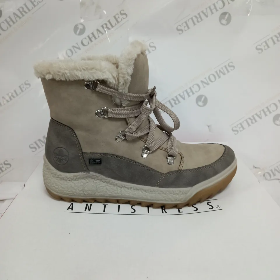BOXED RIEKER ANTISTRESS WARM HIKING BOOTS, CREAM - SIZE 5