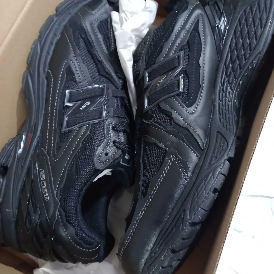 BOXED NEW BALANCE 1906 TRAINERS, BLACK - SIZE 11.5