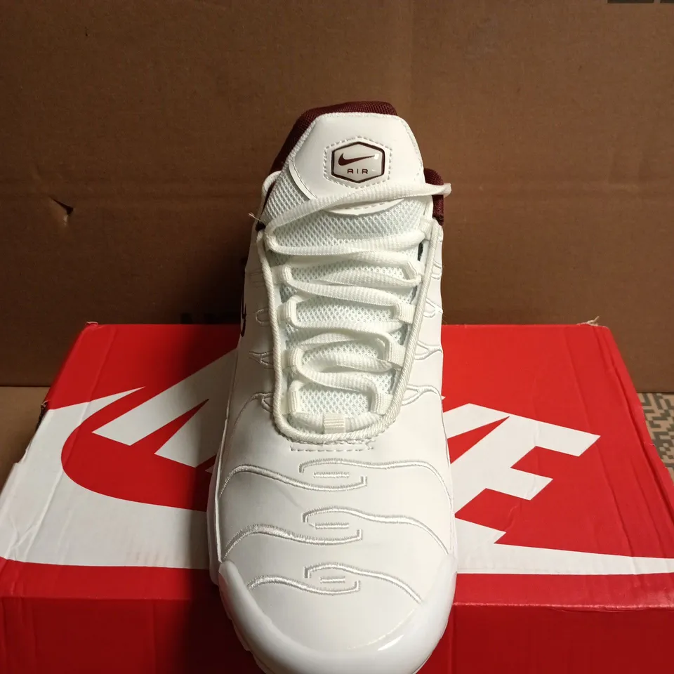 BOXED PAIR OF NIKE TN AIR TRAINERS – UK SIZE 9