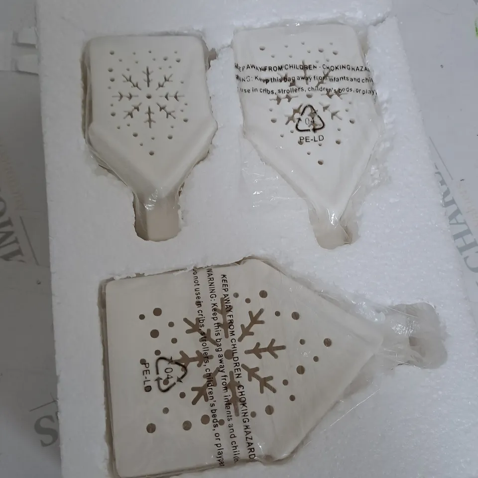 BOXED SET OF 3 PRE LIT PORCELAIN HOUSES 