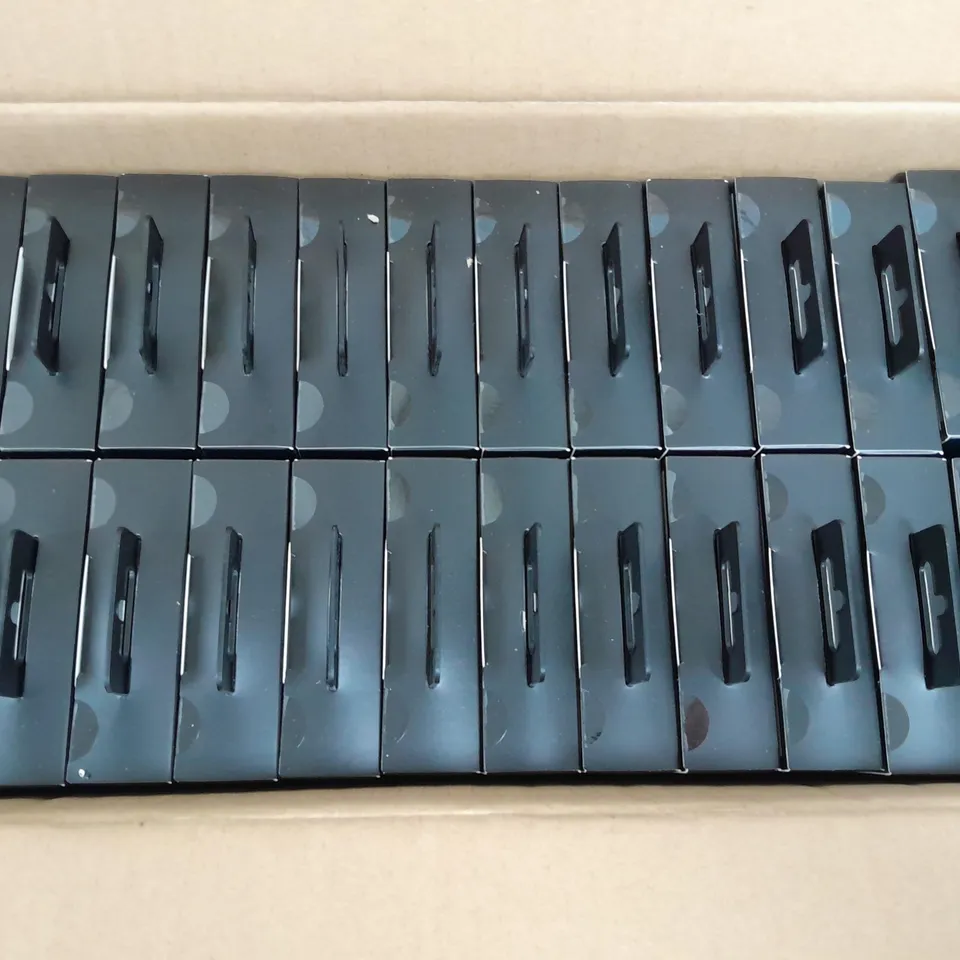 BOX OF 28 CASE MATE CASE FOR AIRPODS PROS CLEAR